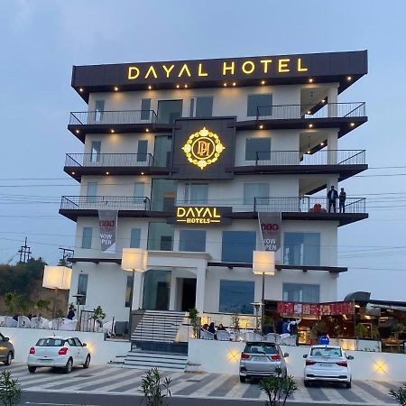 Dayal Hotel ウーナ エクステリア 写真