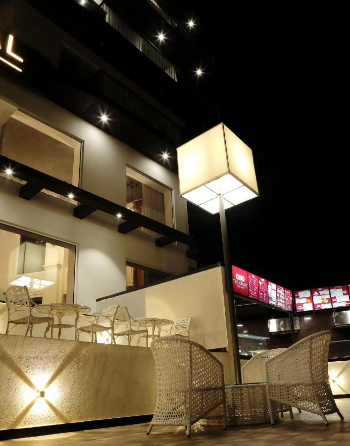 Dayal Hotel ウーナ エクステリア 写真