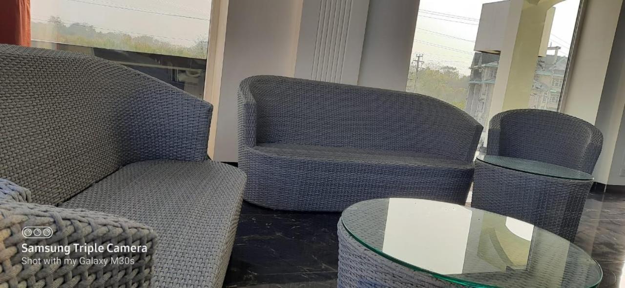 Dayal Hotel ウーナ エクステリア 写真