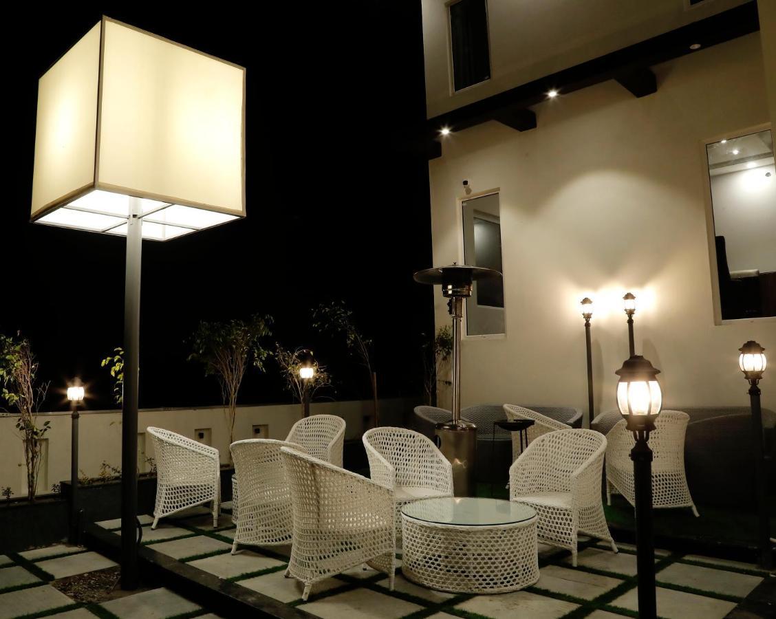 Dayal Hotel ウーナ エクステリア 写真